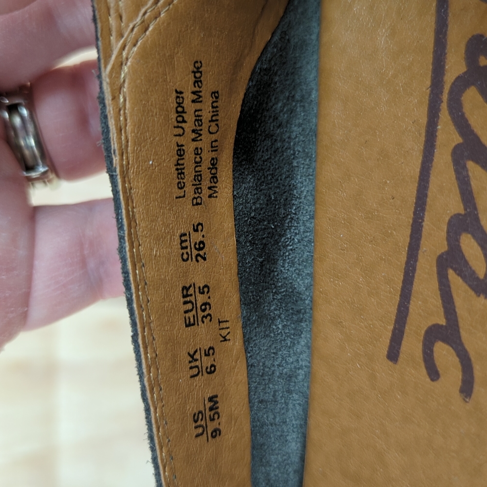ZODIAC Kit Slip On Suede Loafers Gray Sz 9.5 - Picture 9 of 10